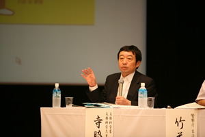 文部科学省文部科学大臣官房広報調整官 寺脇研氏